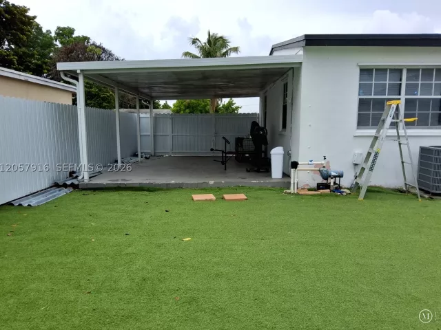 4-bedroom home for sale in Miami Gardens - 18045 NW 2nd Pl - MondialRealty