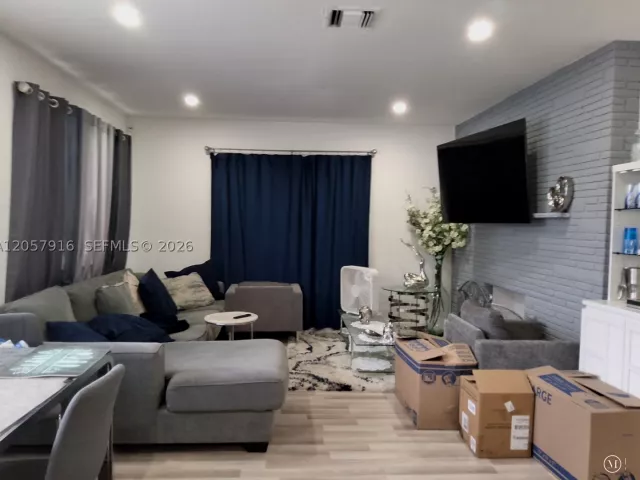 4-bedroom home for sale in Miami Gardens - 18045 NW 2nd Pl - MondialRealty
