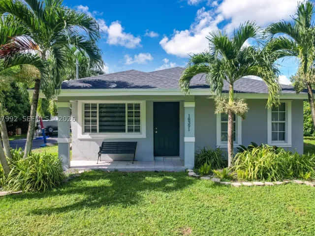 3-bedroom home for rent in Miami - 18391 SW 204th St - MondialRealty