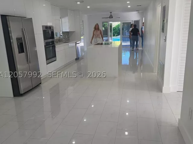 3-bedroom home for rent in Miami - 18391 SW 204th St - MondialRealty