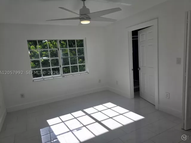 3-bedroom home for rent in Miami - 18391 SW 204th St - MondialRealty