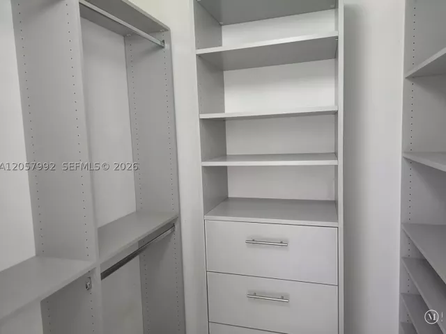 3-bedroom home for rent in Miami - 18391 SW 204th St - MondialRealty