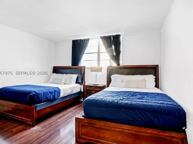 2-bedroom condo for sale in Hollywood - 4001 S Ocean Dr 7P - MondialRealty
