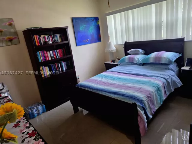 4-bedroom home for sale in Miami - 8441 SW 32nd Ter - MondialRealty