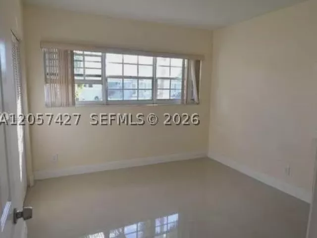 4-bedroom home for sale in Miami - 8441 SW 32nd Ter - MondialRealty