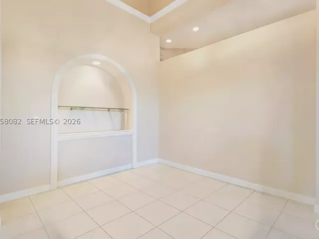 3-bedroom home for sale in West Palm Beach - 8155 Cypress Point Rd - MondialRealty