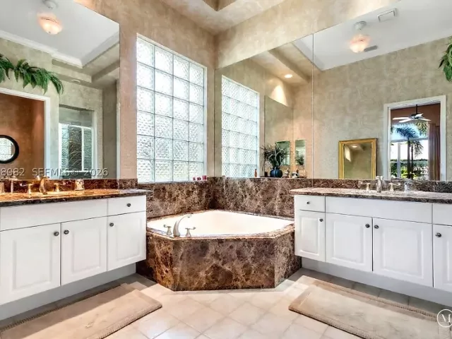 3-bedroom home for sale in West Palm Beach - 8155 Cypress Point Rd - MondialRealty
