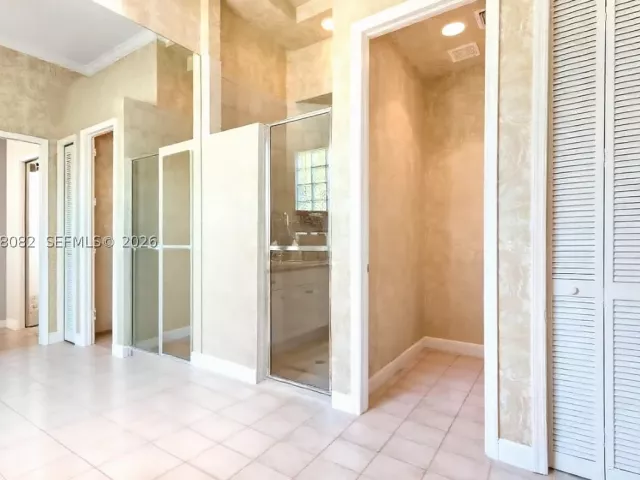 3-bedroom home for sale in West Palm Beach - 8155 Cypress Point Rd - MondialRealty