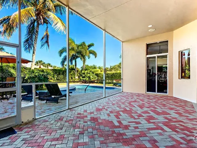 3-bedroom home for sale in West Palm Beach - 8155 Cypress Point Rd - MondialRealty