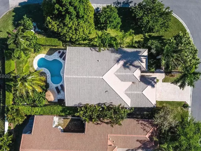 3-bedroom home for sale in West Palm Beach - 8155 Cypress Point Rd - MondialRealty