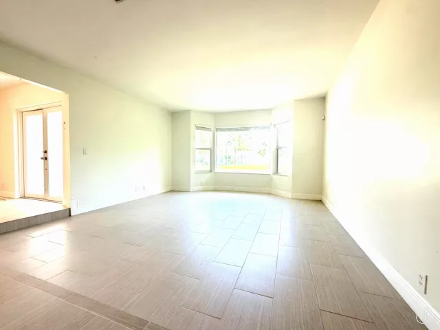 3-bedroom home for sale in Pompano Beach - 2648 NE 9TH Street - MondialRealty