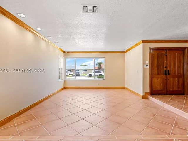 4-bedroom home for sale in Miami - 13390 SW 1st St - MondialRealty