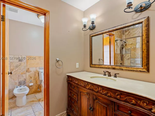 4-bedroom home for sale in Miami - 13390 SW 1st St - MondialRealty