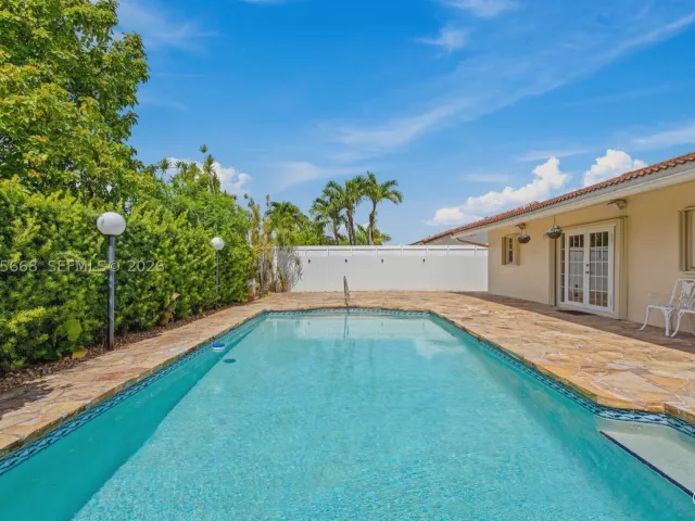 4-bedroom home for sale in Miami - 13390 SW 1st St - MondialRealty