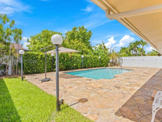 4-bedroom home for sale in Miami - 13390 SW 1st St - MondialRealty