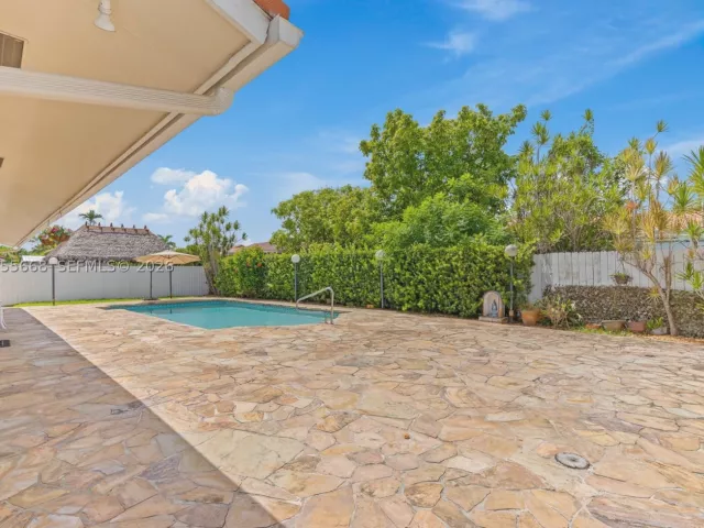 4-bedroom home for sale in Miami - 13390 SW 1st St - MondialRealty