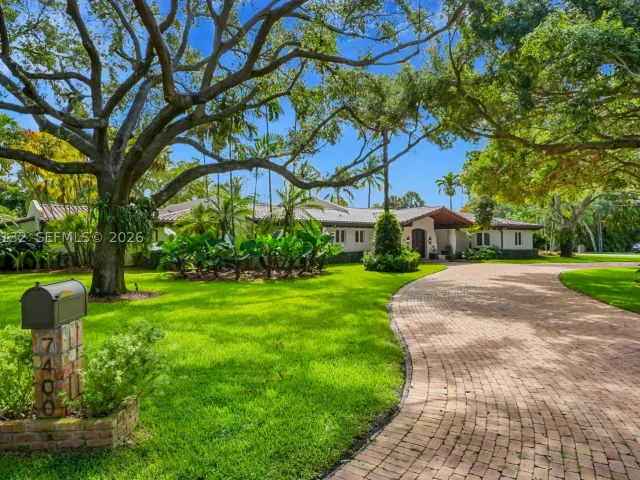 4-bedroom home for sale in Miami - 7400 SW 81st Ave - MondialRealty