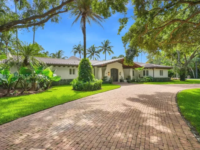 4-bedroom home for sale in Miami - 7400 SW 81st Ave - MondialRealty