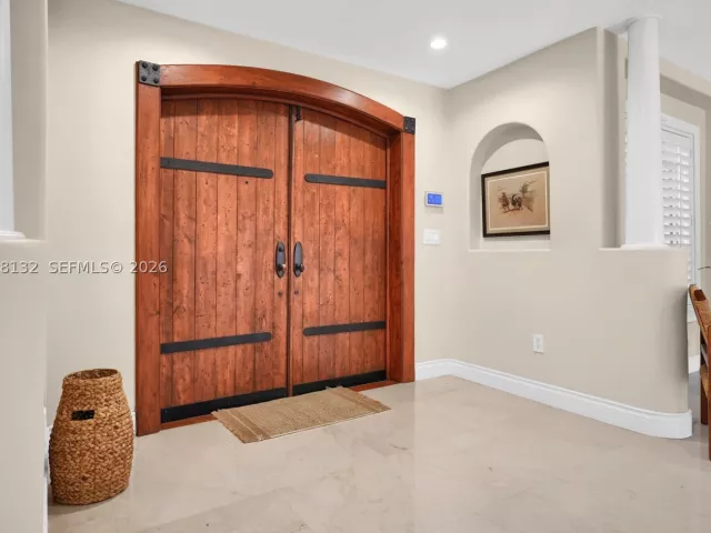 4-bedroom home for sale in Miami - 7400 SW 81st Ave - MondialRealty