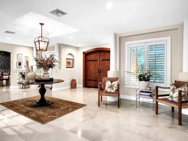 4-bedroom home for sale in Miami - 7400 SW 81st Ave - MondialRealty