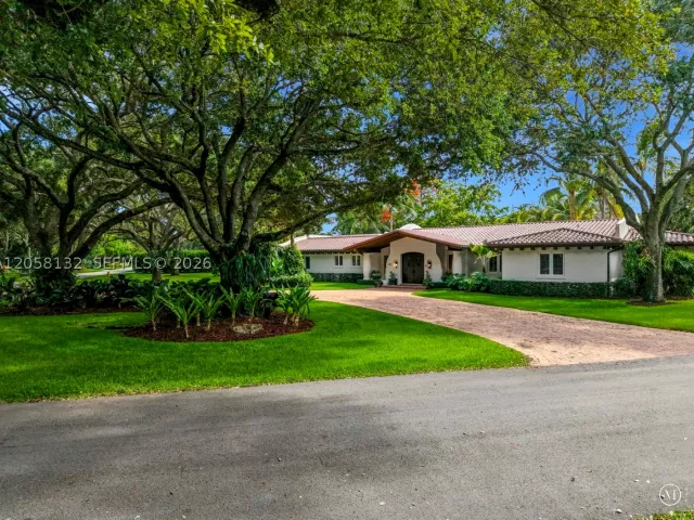 4-bedroom home for sale in Miami - 7400 SW 81st Ave - MondialRealty