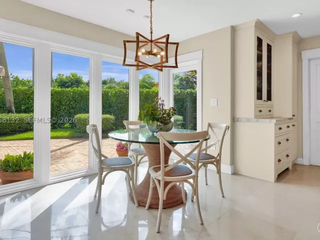 4-bedroom home for sale in Miami - 7400 SW 81st Ave - MondialRealty