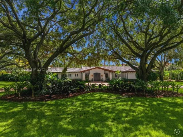 4-bedroom home for sale in Miami - 7400 SW 81st Ave - MondialRealty