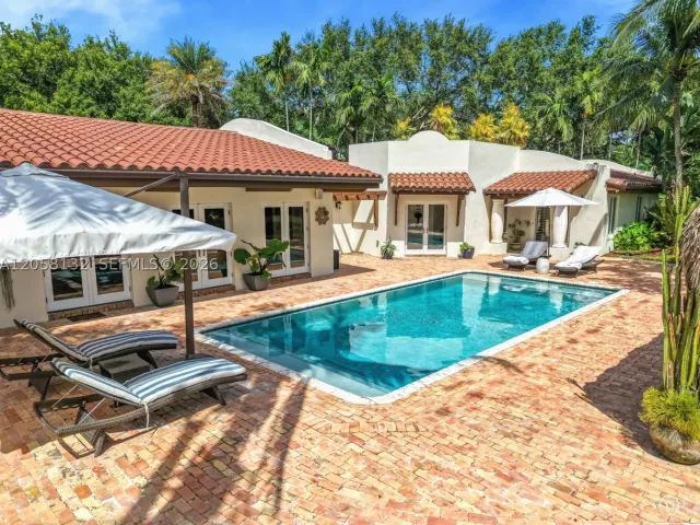 4-bedroom home for sale in Miami - 7400 SW 81st Ave - MondialRealty