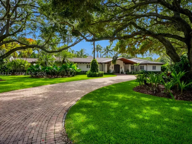 4-bedroom home for sale in Miami - 7400 SW 81st Ave - MondialRealty