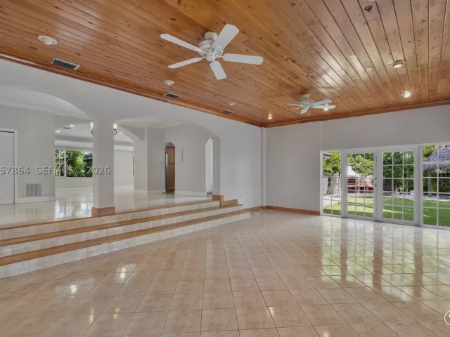 3-bedroom home for rent in Miami Beach - 4445 N Michigan Ave - MondialRealty