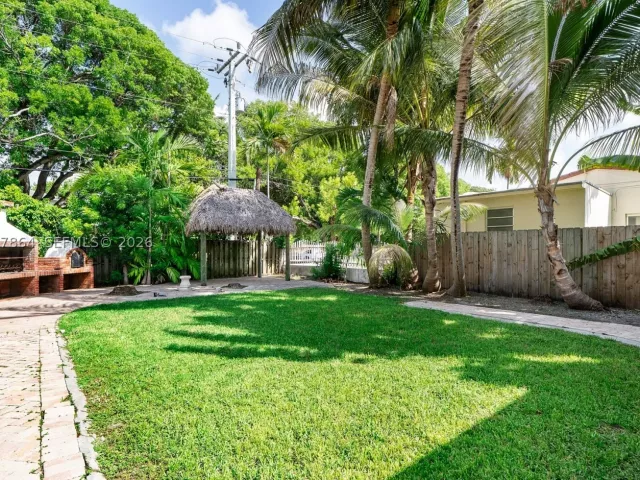 3-bedroom home for rent in Miami Beach - 4445 N Michigan Ave - MondialRealty
