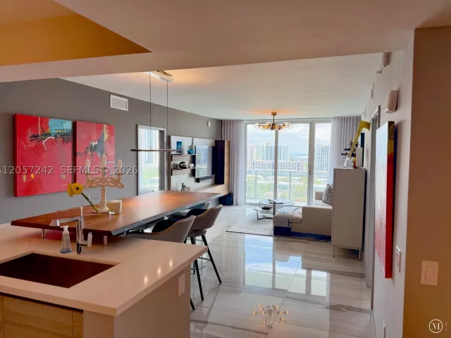 3-bedroom condo for sale in Sunny Isles Beach - 330 Sunny Isles Blvd 5-1506 - MondialRealty