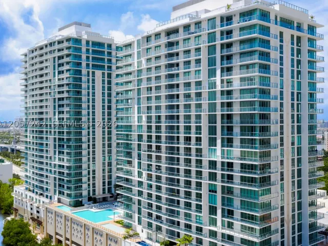 3-bedroom condo for sale in Sunny Isles Beach - 330 Sunny Isles Blvd 5-1506 - MondialRealty