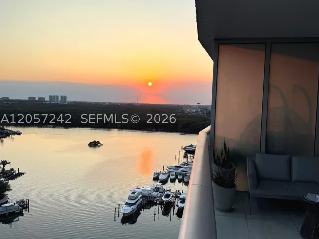 3-bedroom condo for sale in Sunny Isles Beach - 330 Sunny Isles Blvd 5-1506 - MondialRealty
