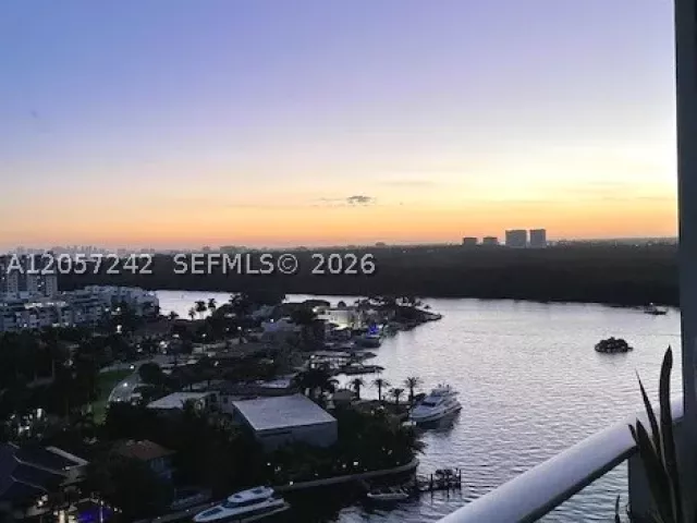 3-bedroom condo for sale in Sunny Isles Beach - 330 Sunny Isles Blvd 5-1506 - MondialRealty
