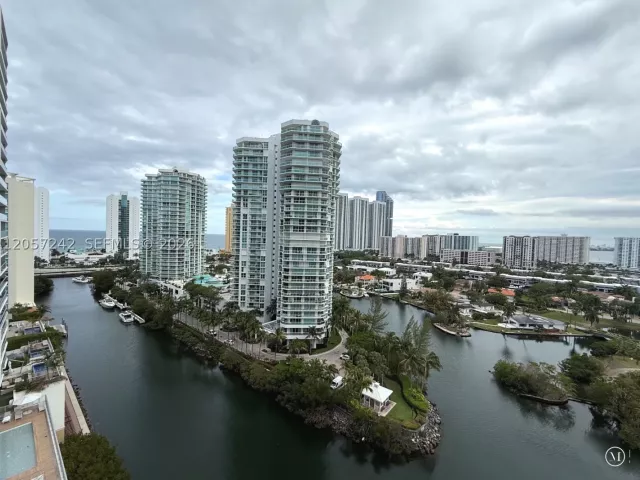 3-bedroom condo for sale in Sunny Isles Beach - 330 Sunny Isles Blvd 5-1506 - MondialRealty