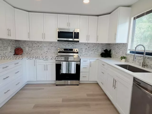 3-bedroom home for sale in Pompano Beach - 601 NE 1st St - MondialRealty