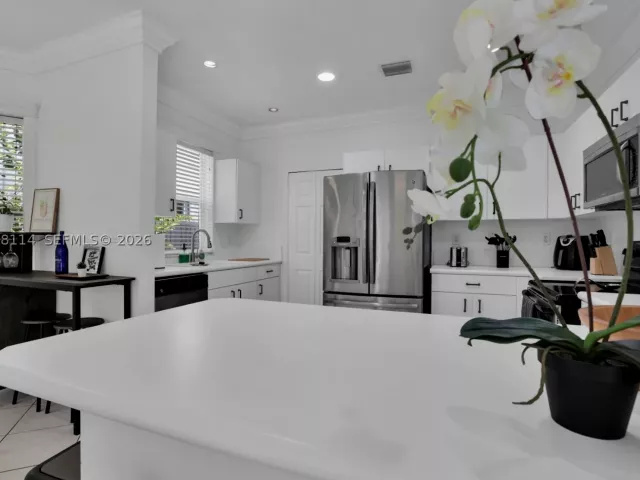 4-bedroom home for rent in Miami - 15270 SW 115th Ter - MondialRealty