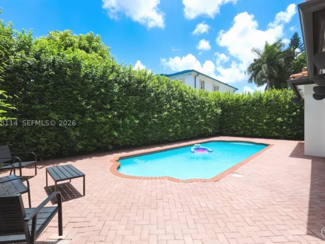 4-bedroom home for rent in Miami - 15270 SW 115th Ter - MondialRealty