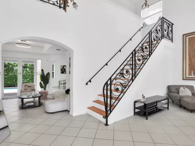 4-bedroom home for rent in Miami - 15270 SW 115th Ter - MondialRealty