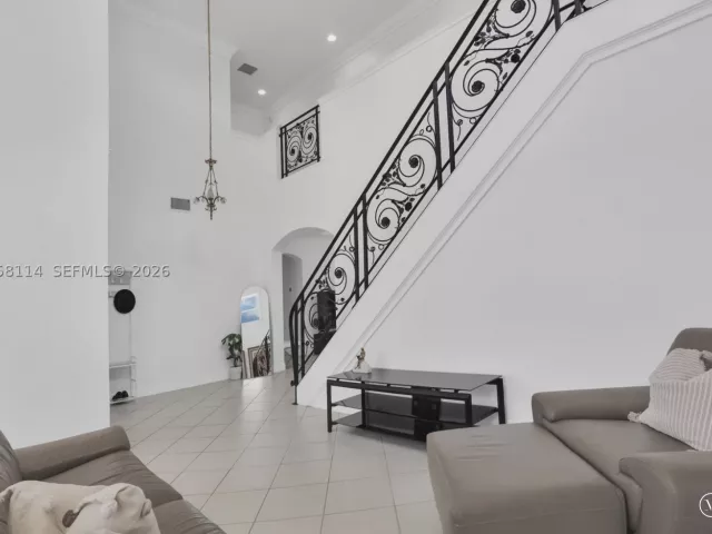 4-bedroom home for rent in Miami - 15270 SW 115th Ter - MondialRealty