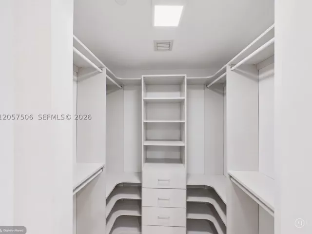 1-bedroom condo for sale in Miami - 488 NE 18th St 203 - MondialRealty