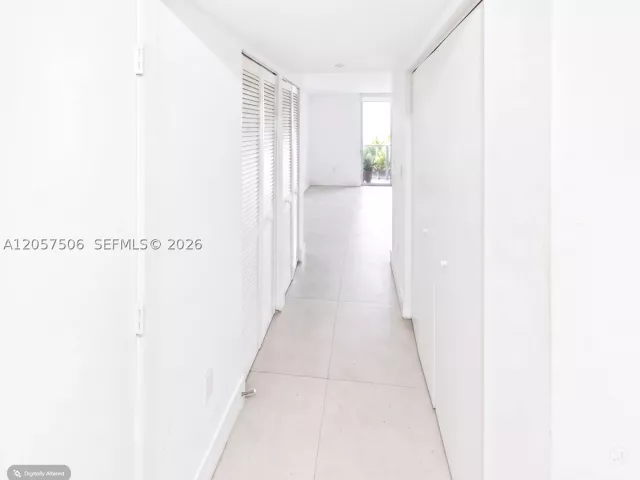 1-bedroom condo for sale in Miami - 488 NE 18th St 203 - MondialRealty