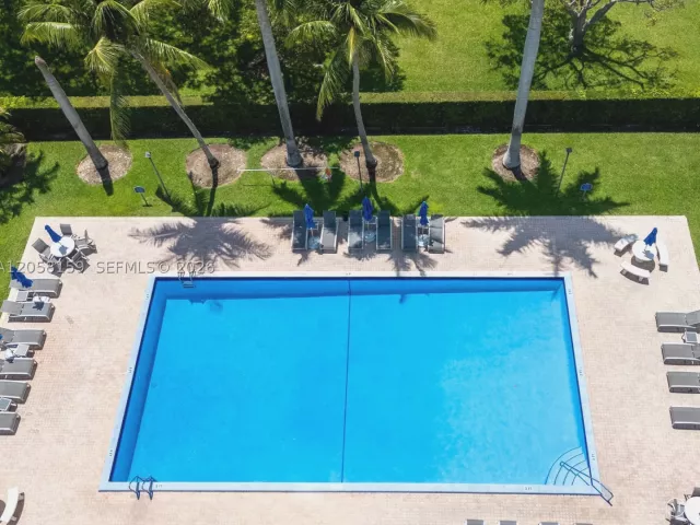 3-bedroom home for rent in Hallandale Beach - 2200 NE 7th St - MondialRealty