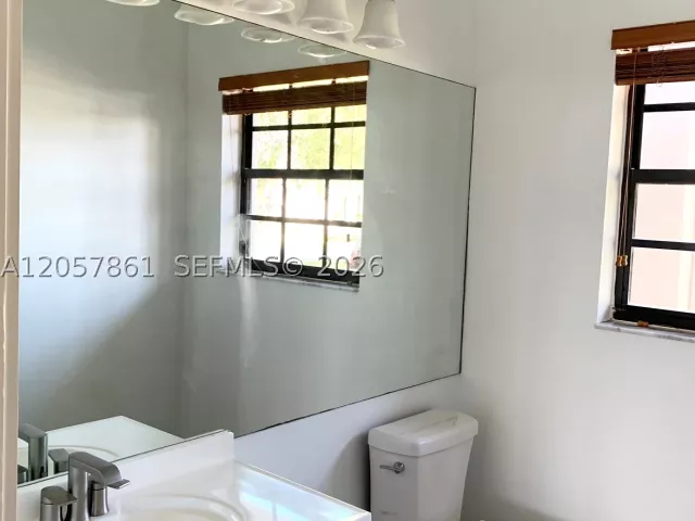 4-bedroom home for rent in Pembroke Pines - 19331 NW 8th St - MondialRealty
