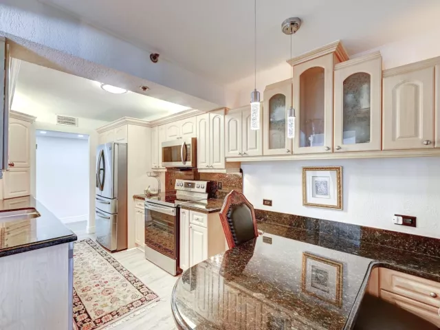3-bedroom condo for sale in Hallandale Beach - 300 Three Islands Boulevard 101 - MondialRealty