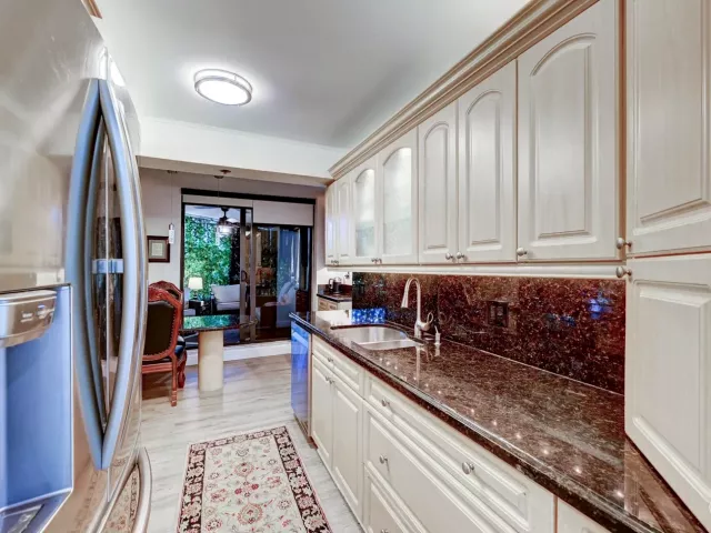3-bedroom condo for sale in Hallandale Beach - 300 Three Islands Boulevard 101 - MondialRealty