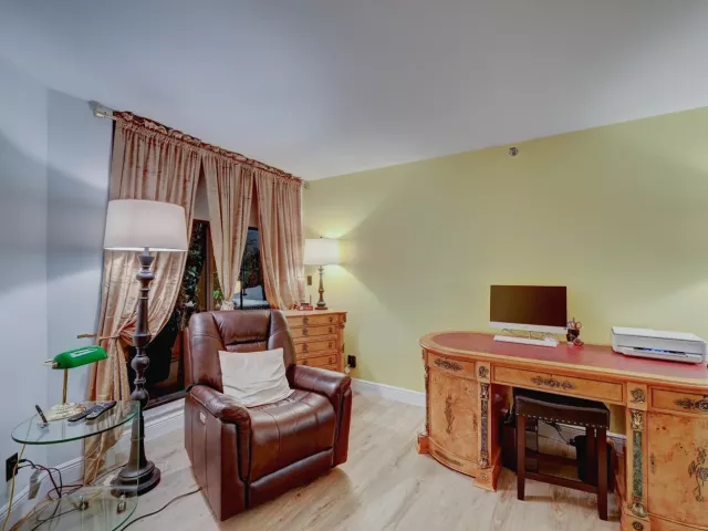 3-bedroom condo for sale in Hallandale Beach - 300 Three Islands Boulevard 101 - MondialRealty