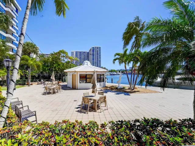 3-bedroom condo for sale in Hallandale Beach - 300 Three Islands Boulevard 101 - MondialRealty