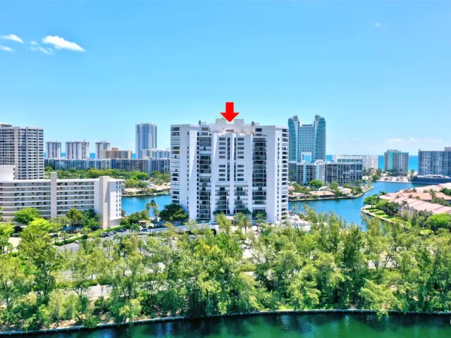 3-bedroom condo for sale in Hallandale Beach - 300 Three Islands Boulevard 101 - MondialRealty